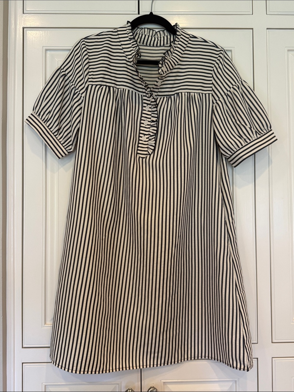 Striped Short-Sleeve Smock Dress - Navy & White-NWOT!!